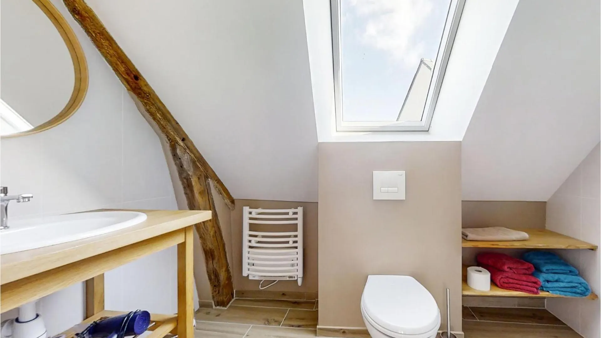 Amazing Home In Lanouee With Wifi 0*,